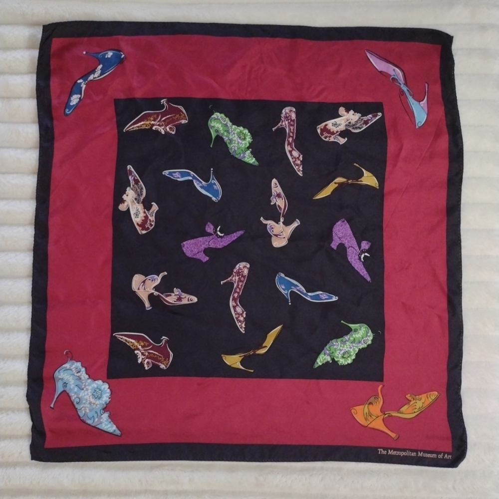 Metropolitan Museum of Art 100% Silk Scarf Square Made in Japan Burgundy Black